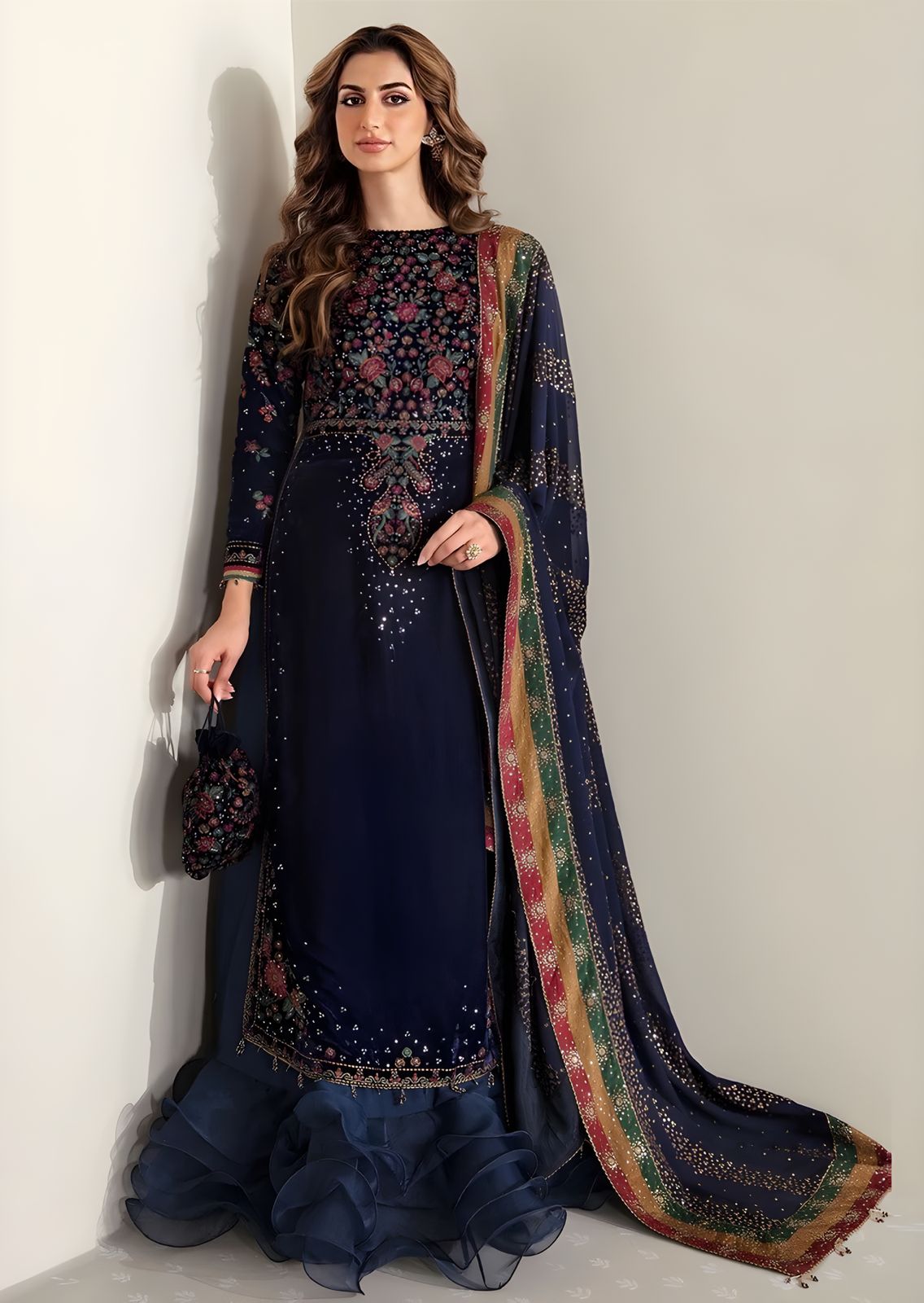 Luxury Velvet Unstitched 3-Piece Suit – Elegant Embroidery with Chiffon Dupatta