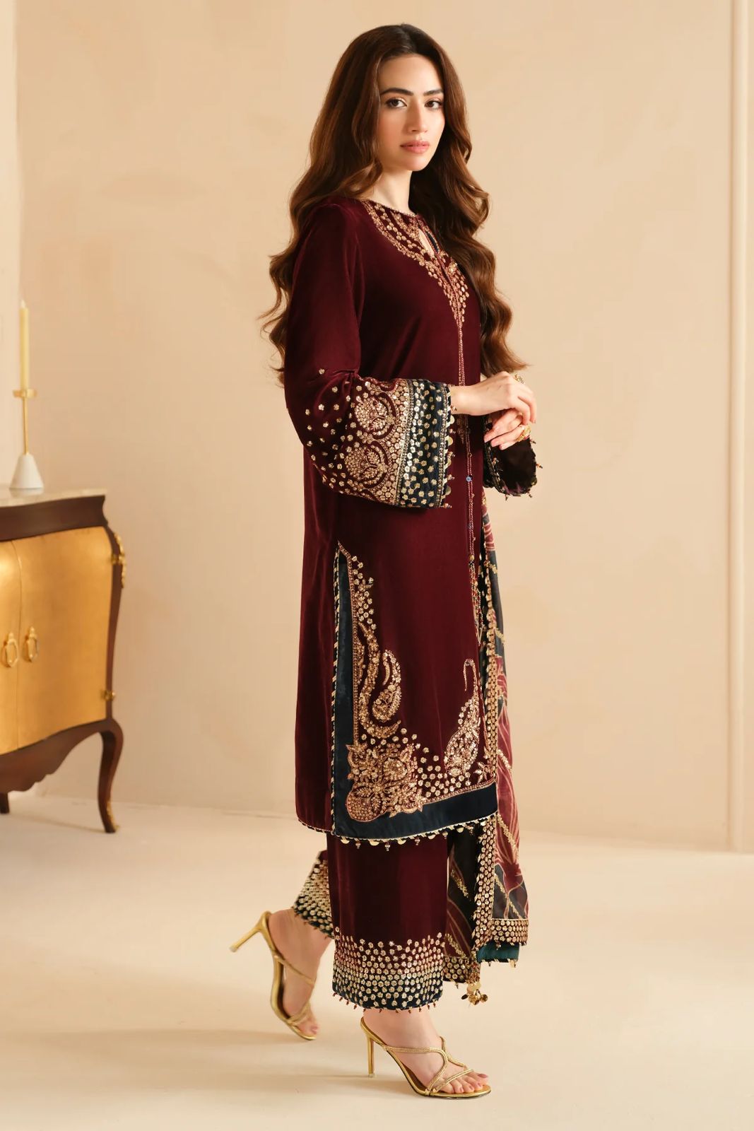 Luxury Velvet Unstitched 3-Piece Suit – Micron Velvet 9000 | Heavy Embroidery & Sequin Work